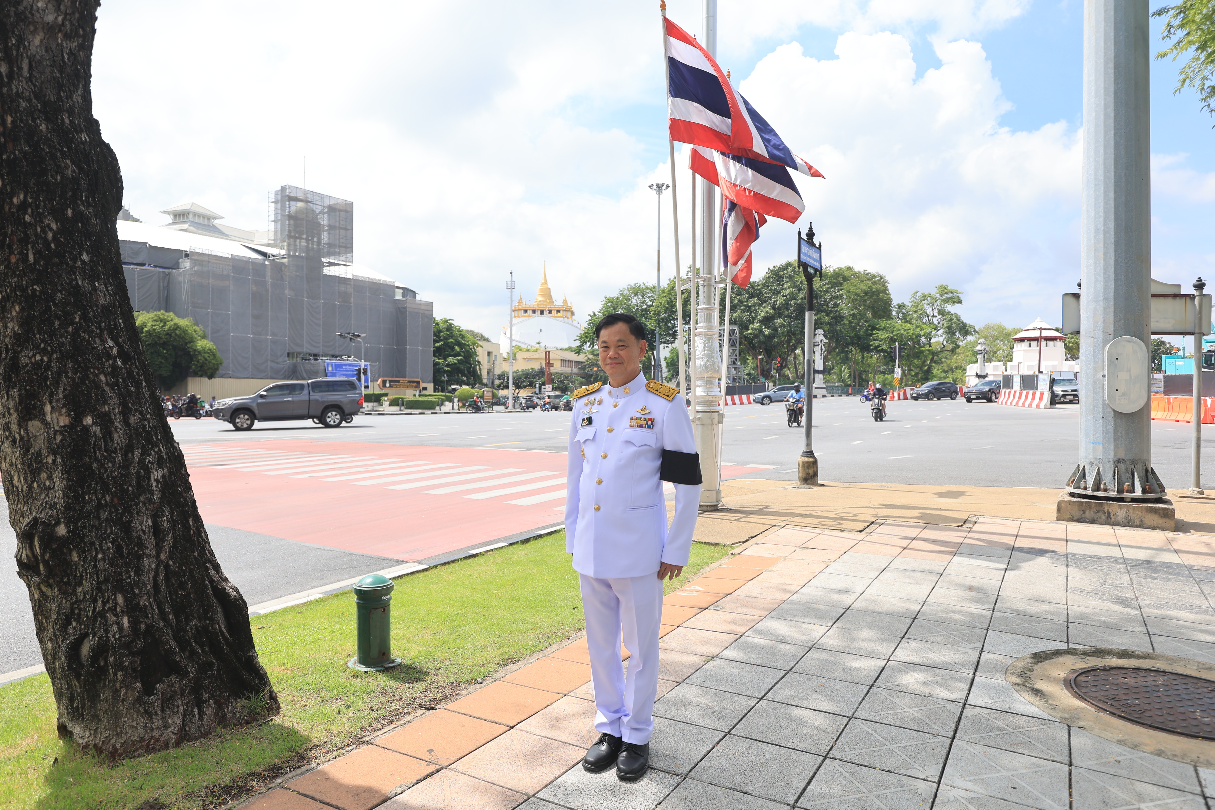 title - สำนักงานการปฏิรูปที่ดินเพื่อเกษตรกรรม นำคณะข้าราชการเข้าเฝ้าฯ กราบถวายบังคมลา เนื่องในโอกาสเกษียณอายุราชการ ประจำปี 2569